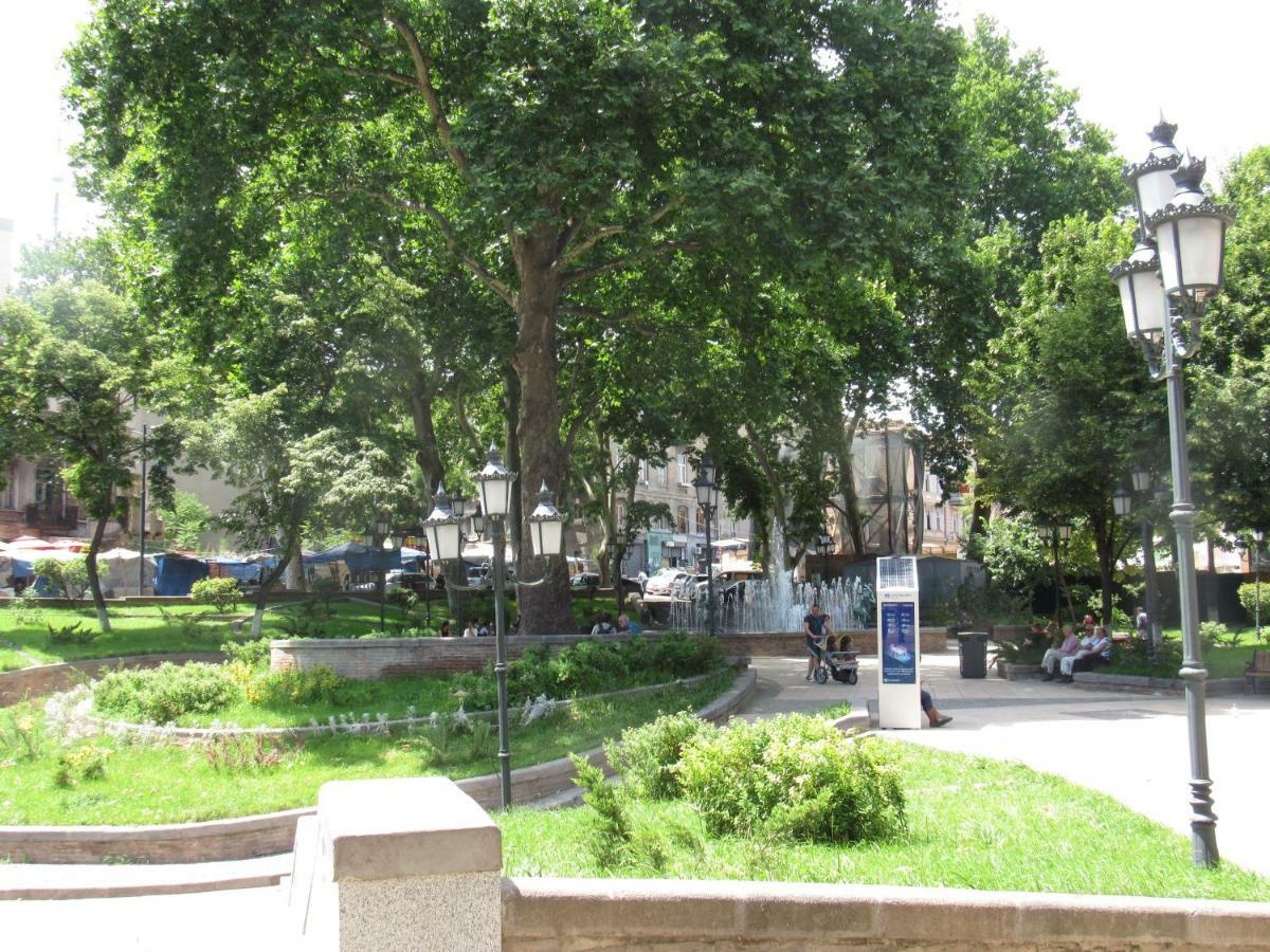 Guest House Nana Tbilisi Exterior foto